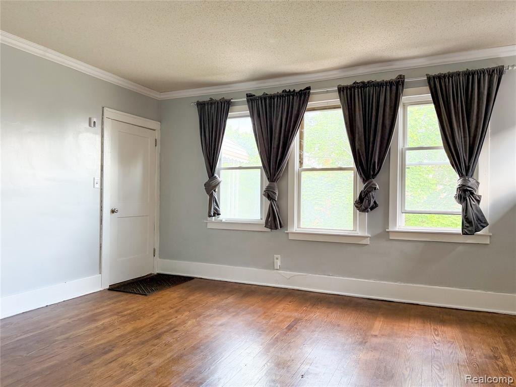 2710 Clements Street Detroit, MI 48238 - Photo 7 of 14