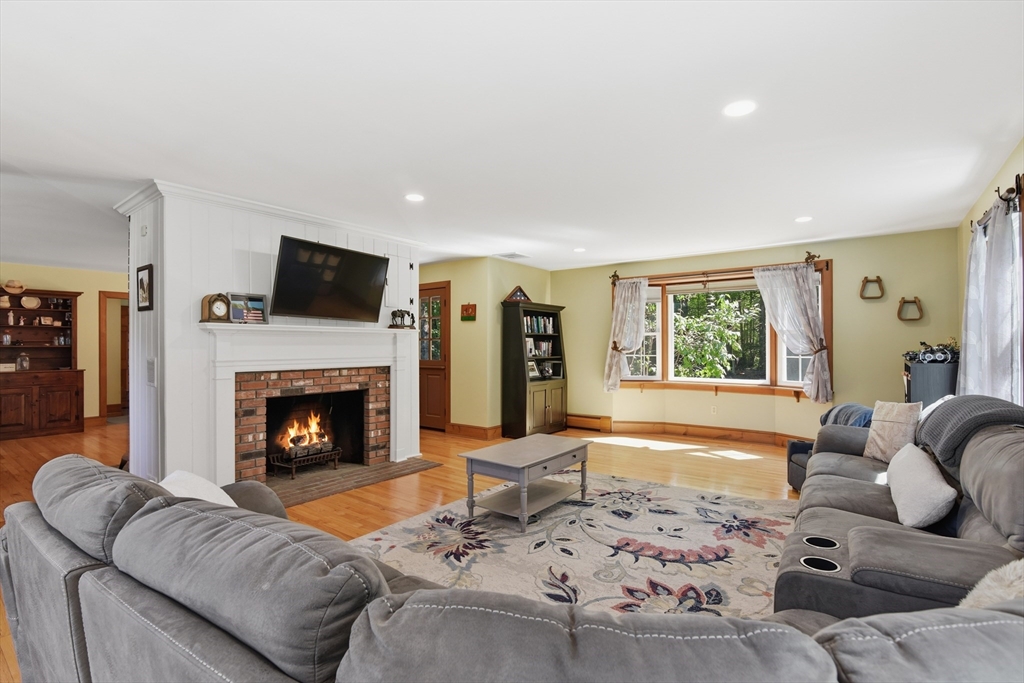 455 Sodom Road Westport, MA 02790 - Photo 9 of 39