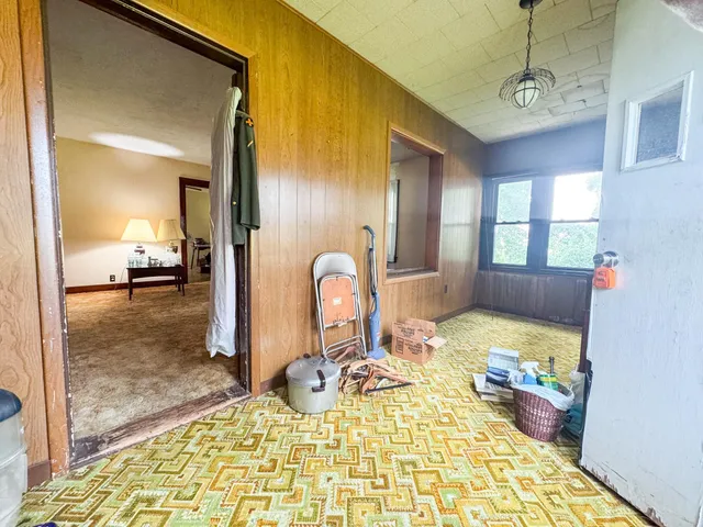 a view of a livingroom with furniture