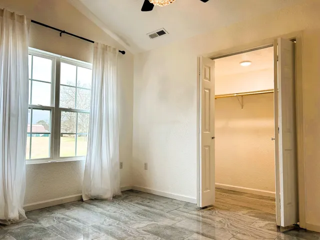 $299,900 | 5055 New Highway 68, Madisonville, TN 37354