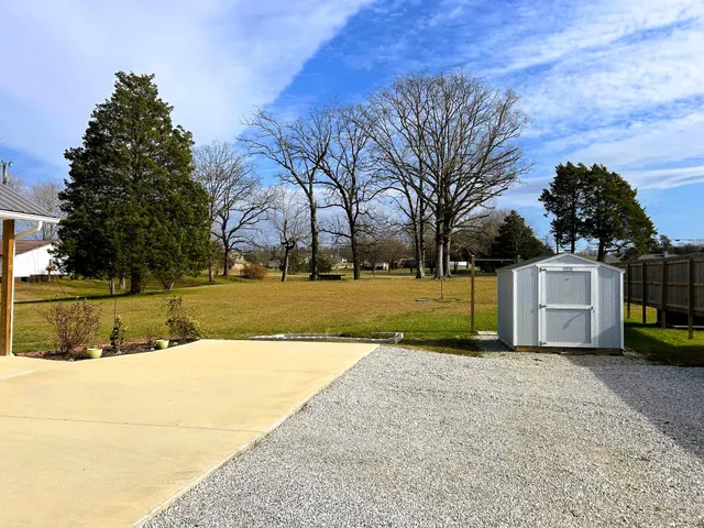 $299,900 | 5055 New Highway 68, Madisonville, TN 37354