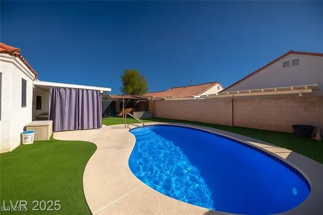 $2,450 | 4720 Painted Hills Street, North Las Vegas, NV 89031