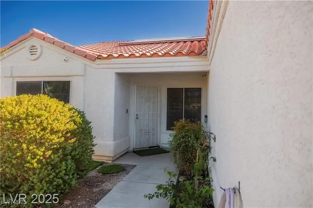$2,450 | 4720 Painted Hills Street, North Las Vegas, NV 89031