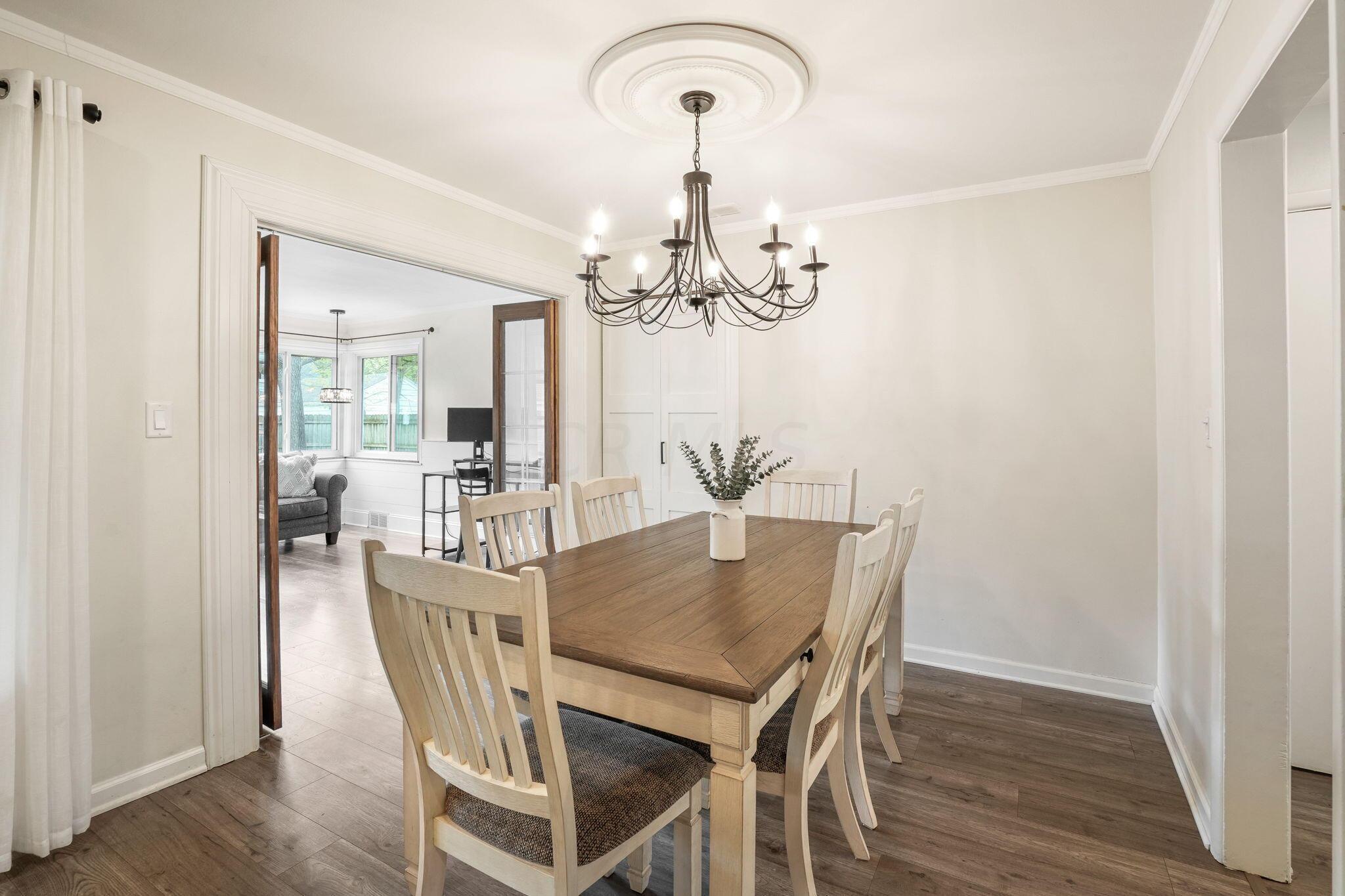 184 North Merkle Road Columbus, OH 43209 - Photo 19 of 46 Dining Room