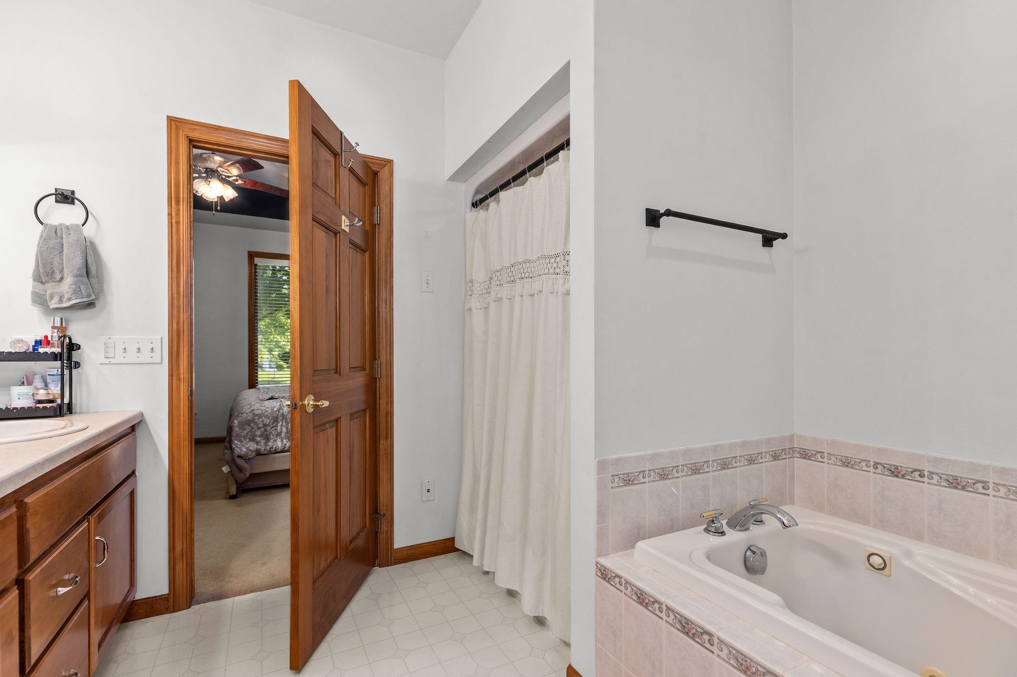 3497 Rosenberry Court Appleton, WI 54913 - Photo 18 of 54