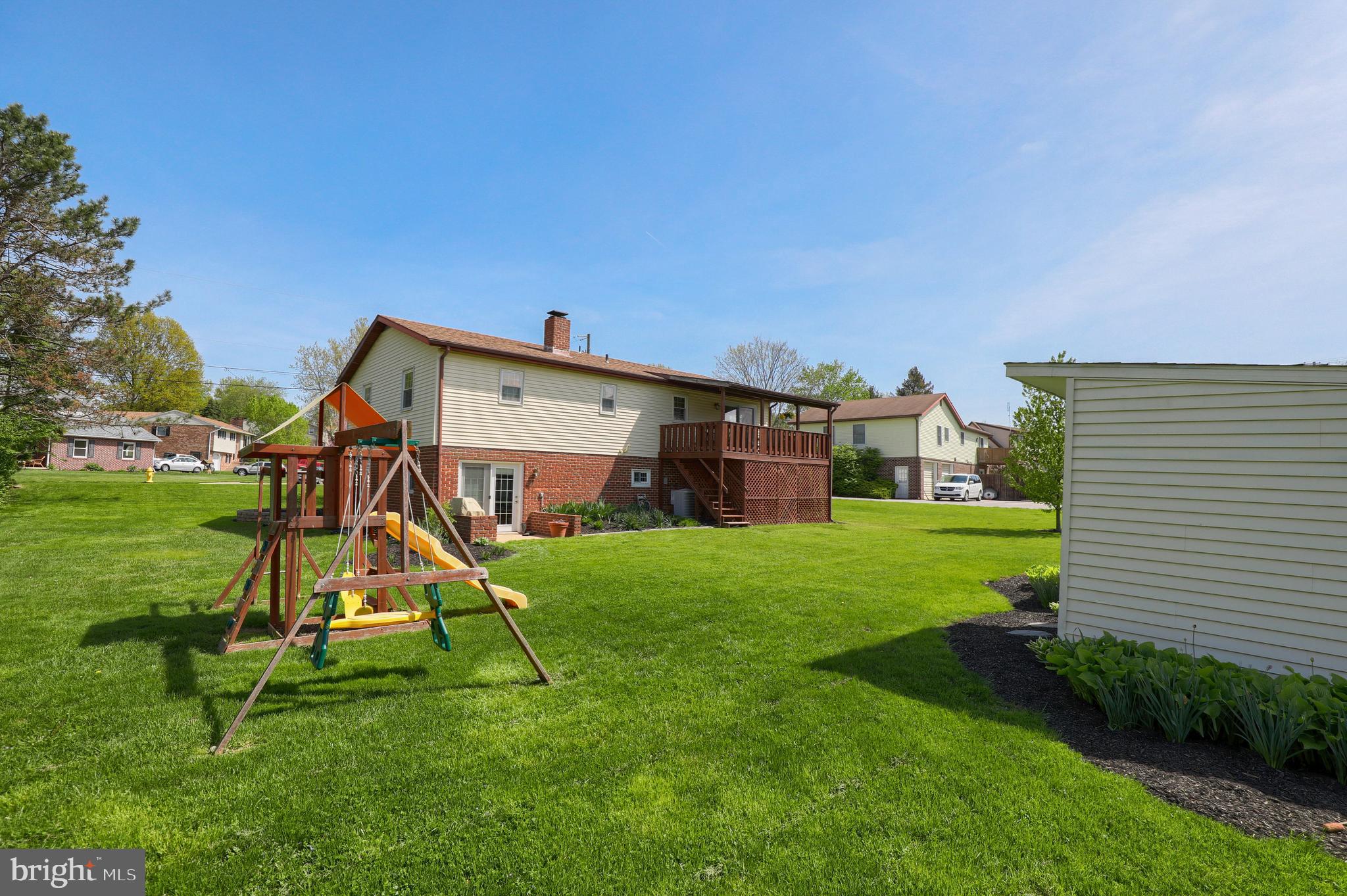1720 Topaz Road York, PA 17408 - Photo 3 of 32 Gallery Image 3
