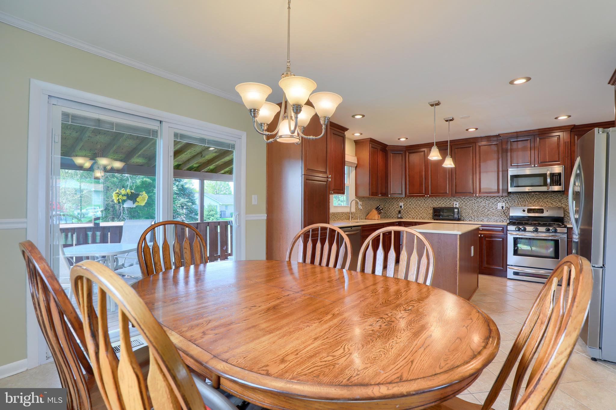 1720 Topaz Road York, PA 17408 - Photo 7 of 32 Gallery Image 7