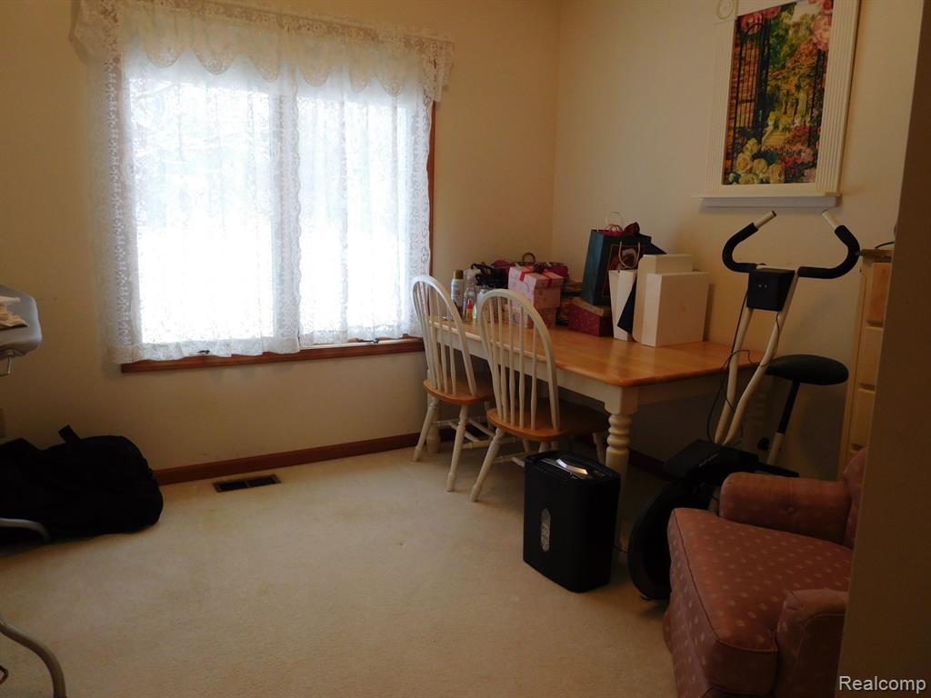 1590 West Leonard Road Leonard, MI 48367 - Photo 16 of 24