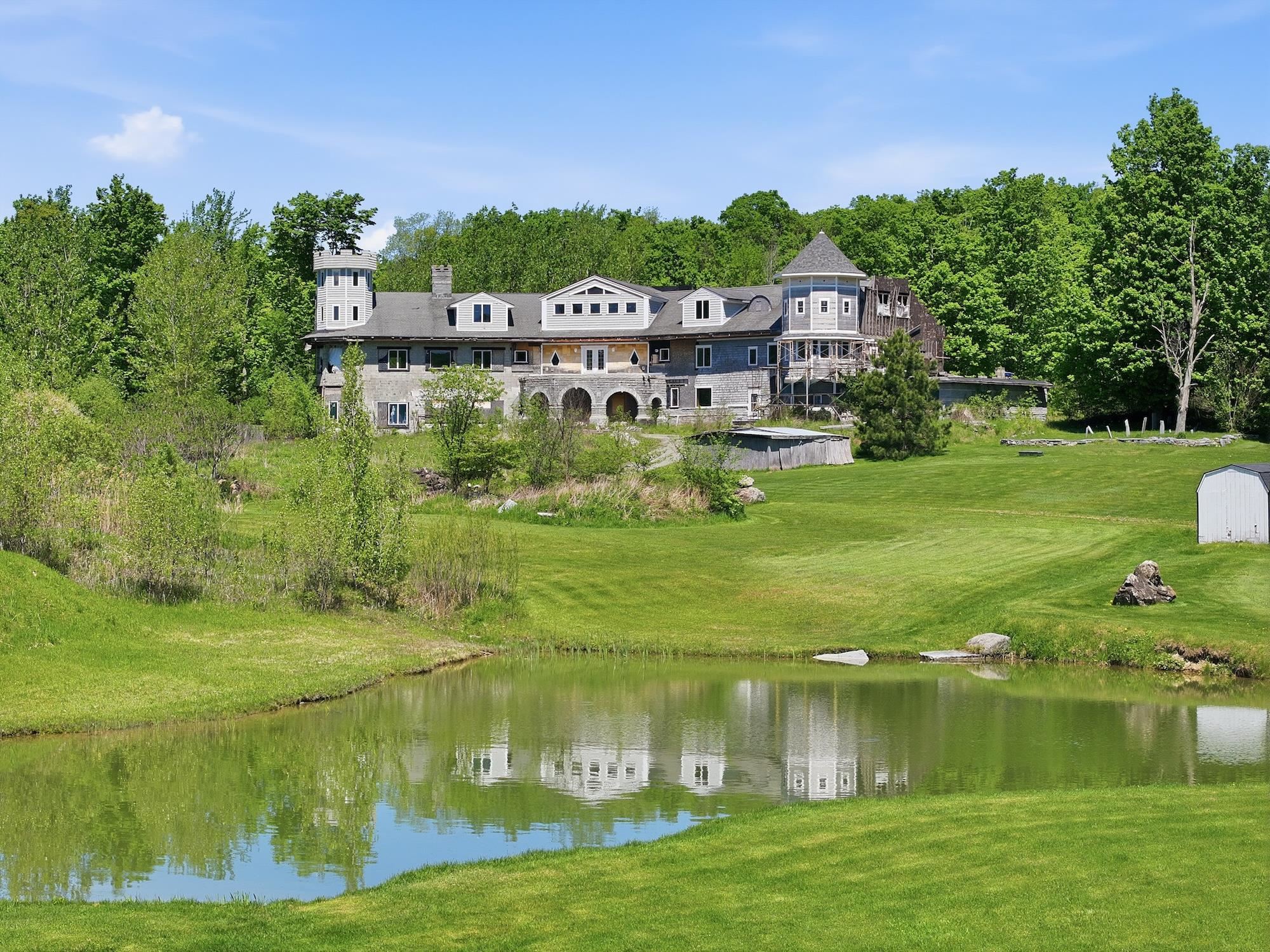 2437 Oakland Station Road Georgia, VT 05478 - Photo 1 of 38