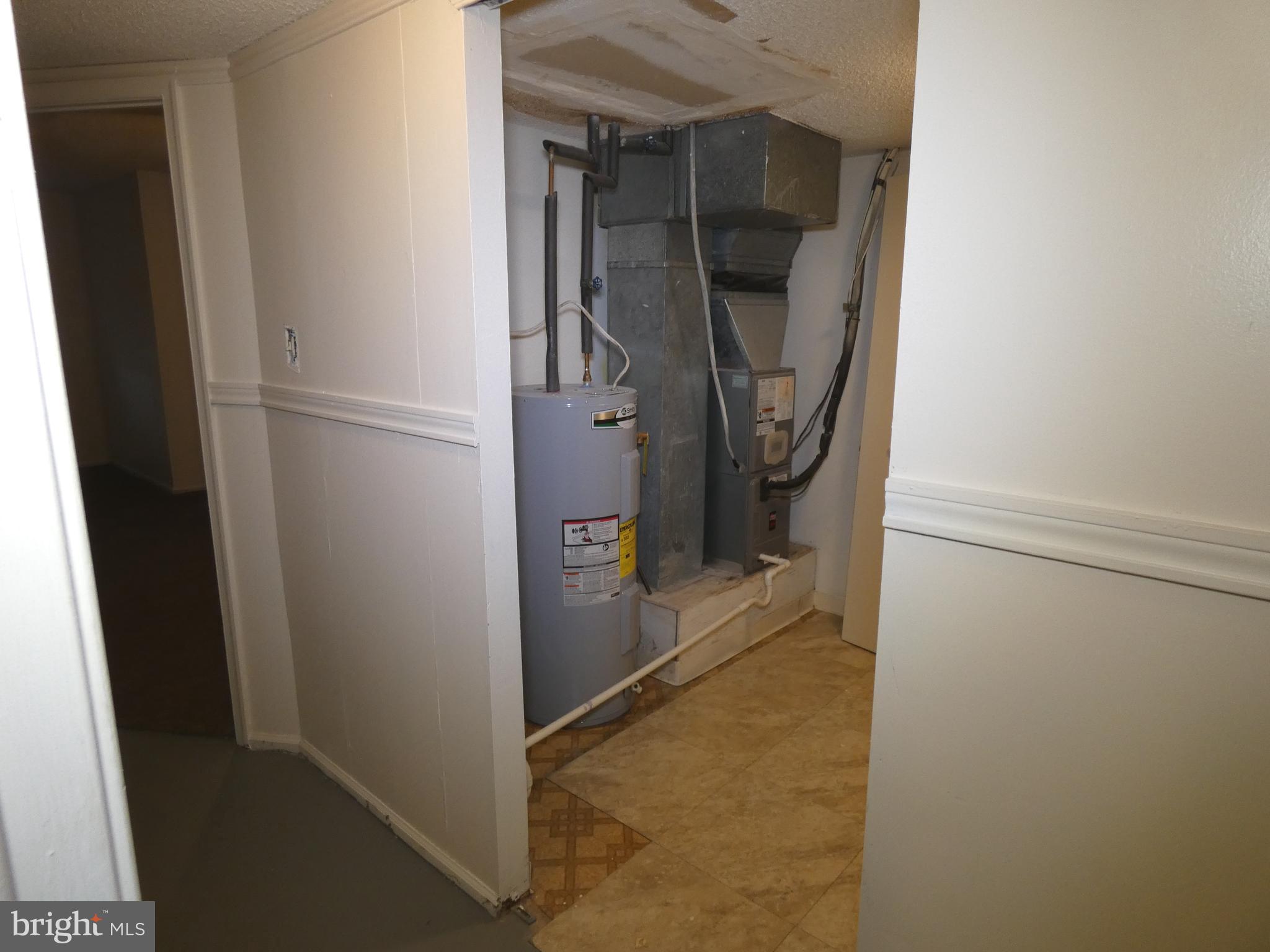3347 Red Lion Road Philadelphia, PA 19114 - Photo 24 of 37 Utility room