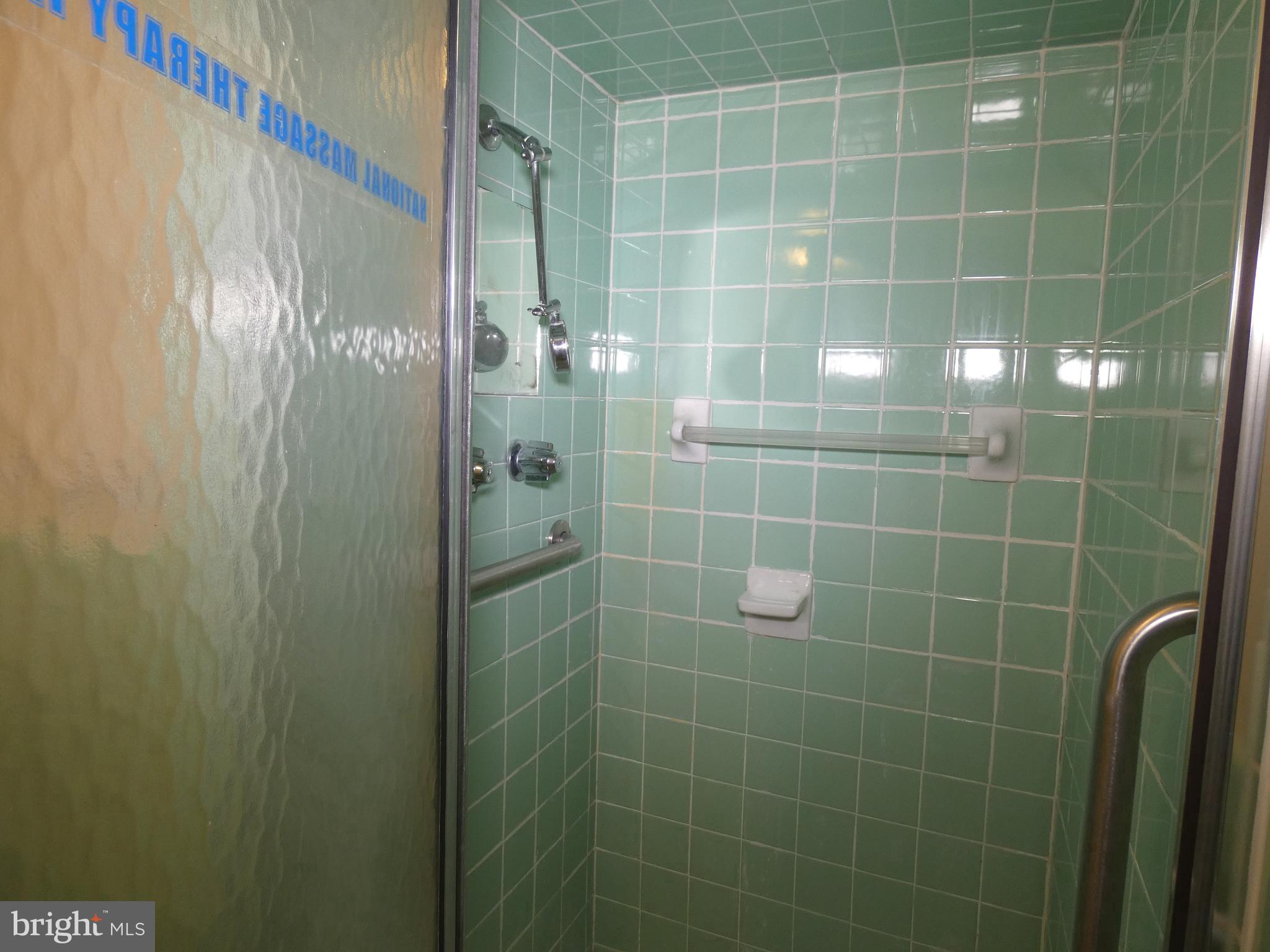 3347 Red Lion Road Philadelphia, PA 19114 - Photo 27 of 37 Lower Level Bathroom
