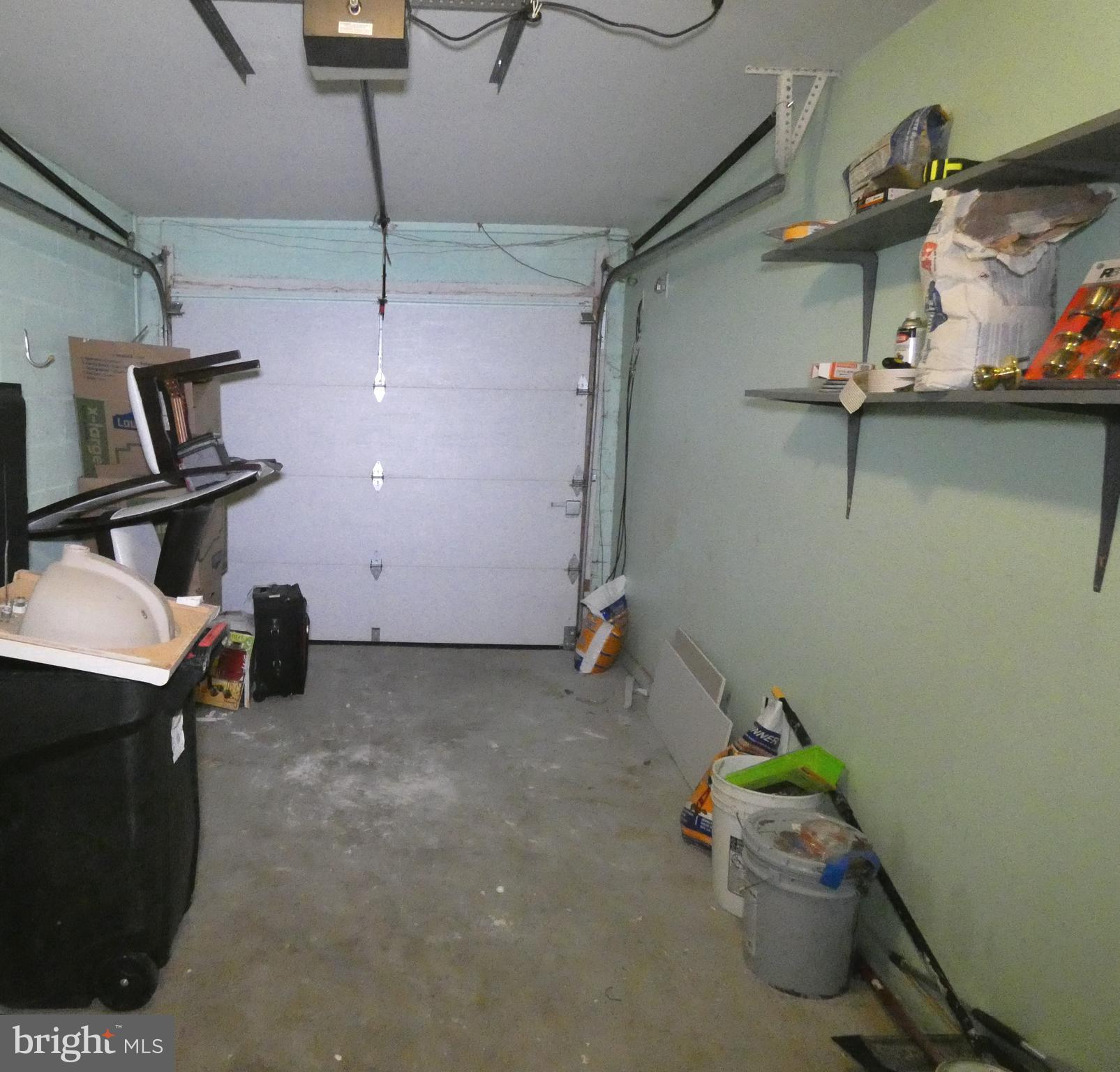 3347 Red Lion Road Philadelphia, PA 19114 - Photo 31 of 37 Garage