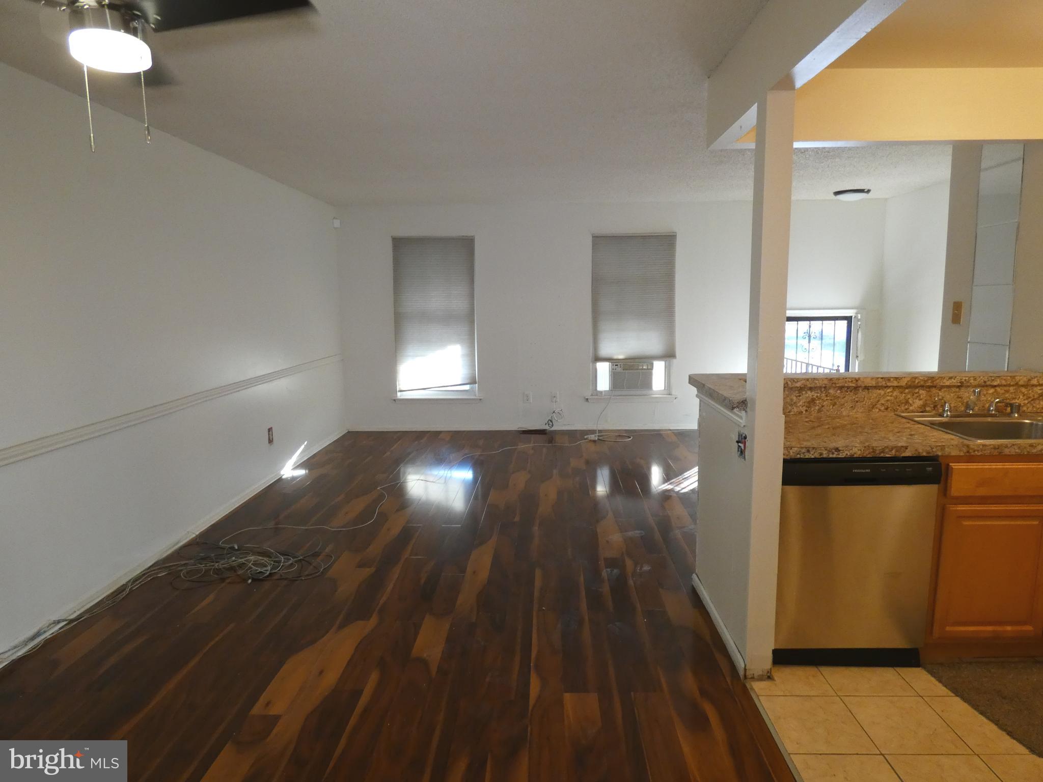3347 Red Lion Road Philadelphia, PA 19114 - Photo 7 of 37 Dining Area/Living room