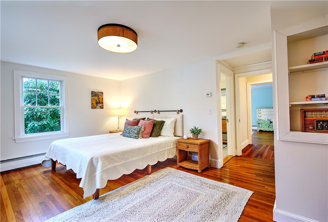 61 Mulberry Road Bristol, RI 02809 - Photo 13 of 41 Primary Suite