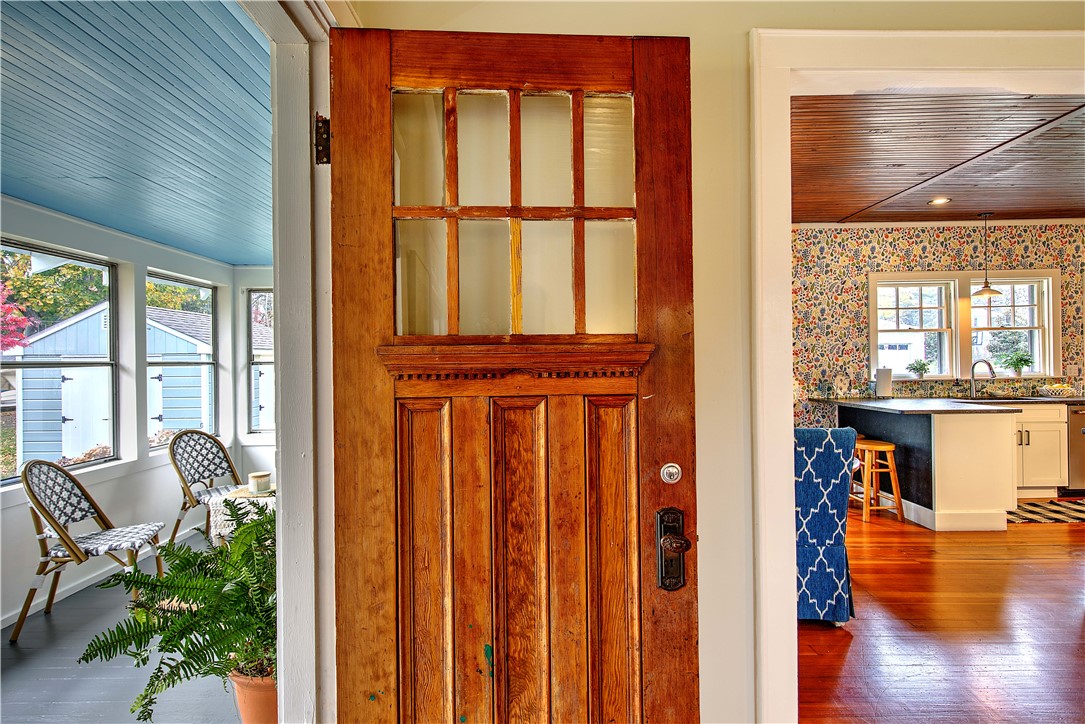 61 Mulberry Road Bristol, RI 02809 - Photo 5 of 41