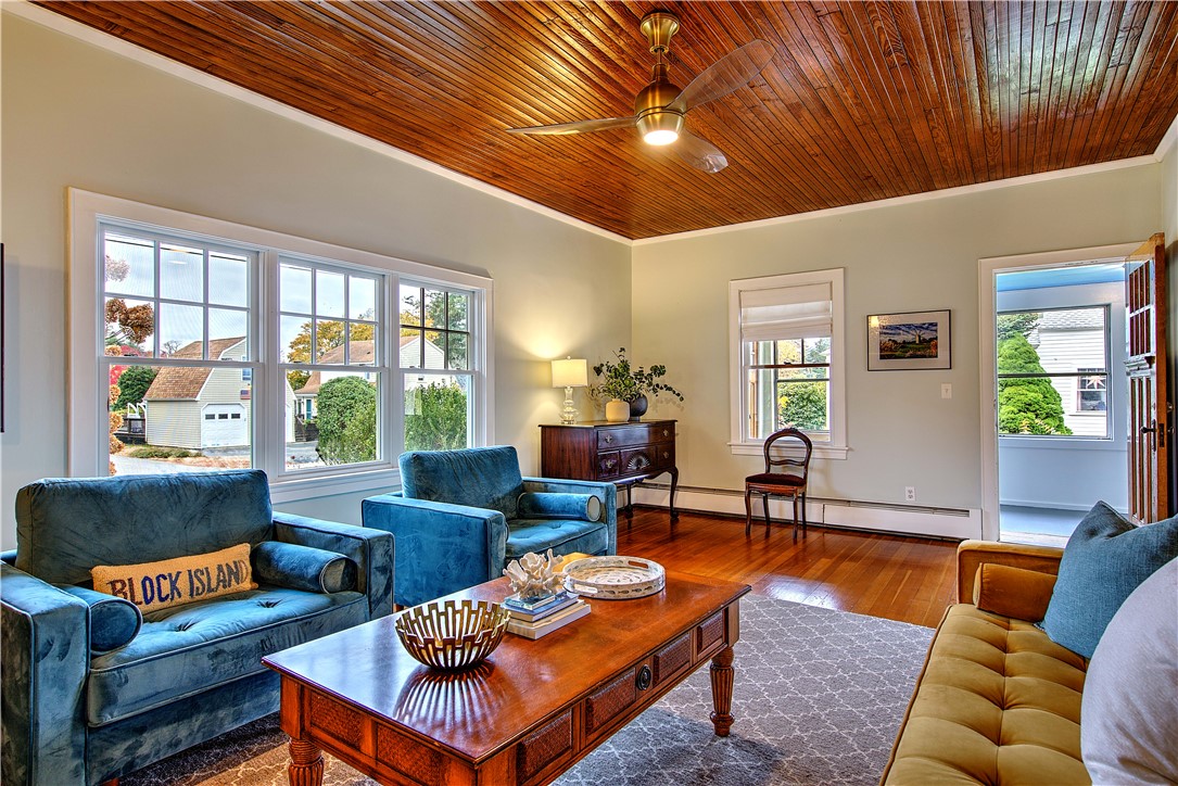 61 Mulberry Road Bristol, RI 02809 - Photo 7 of 41