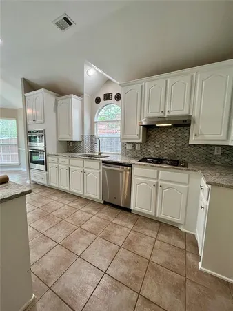 $2,100 | 3341 Woodberry Lane, McKinney, TX 75071