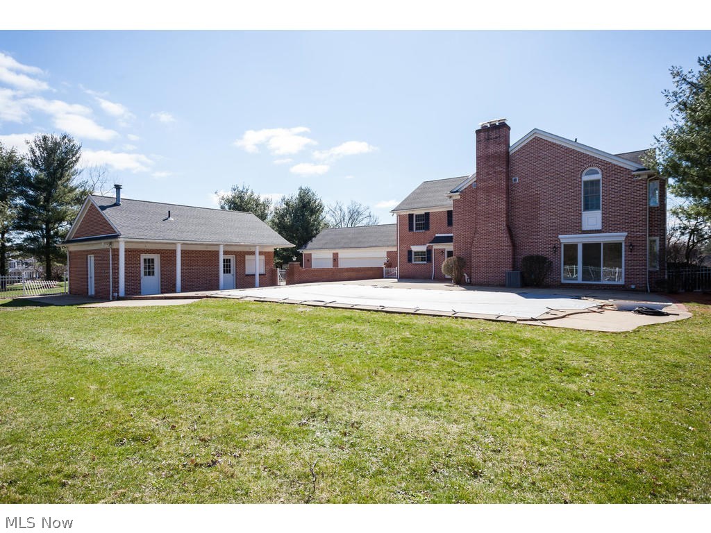 2925 Roundhill Road Akron, OH 44333 - Photo 26 of 33