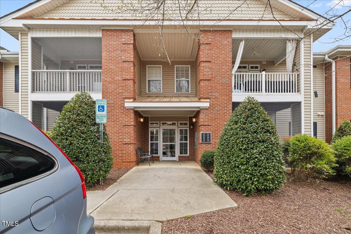 527 Weather Ridge Lane, Unit 11 Cary, NC 27513 - Photo 4 of 36 01-527 Weather Ridge Ln Cary, NC 27513