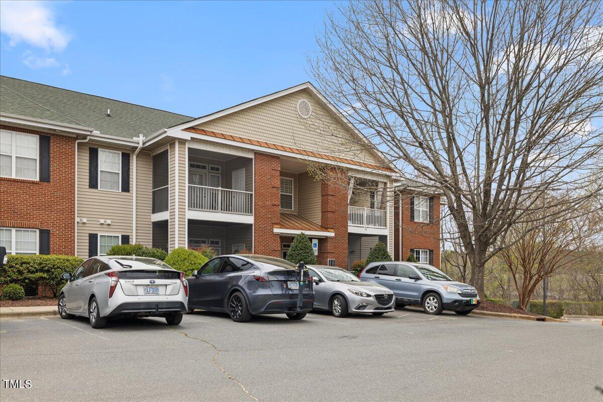 527 Weather Ridge Lane, Unit 11 Cary, NC 27513 - Photo 5 of 36 02-527 Weather Ridge Ln Cary, NC 27513