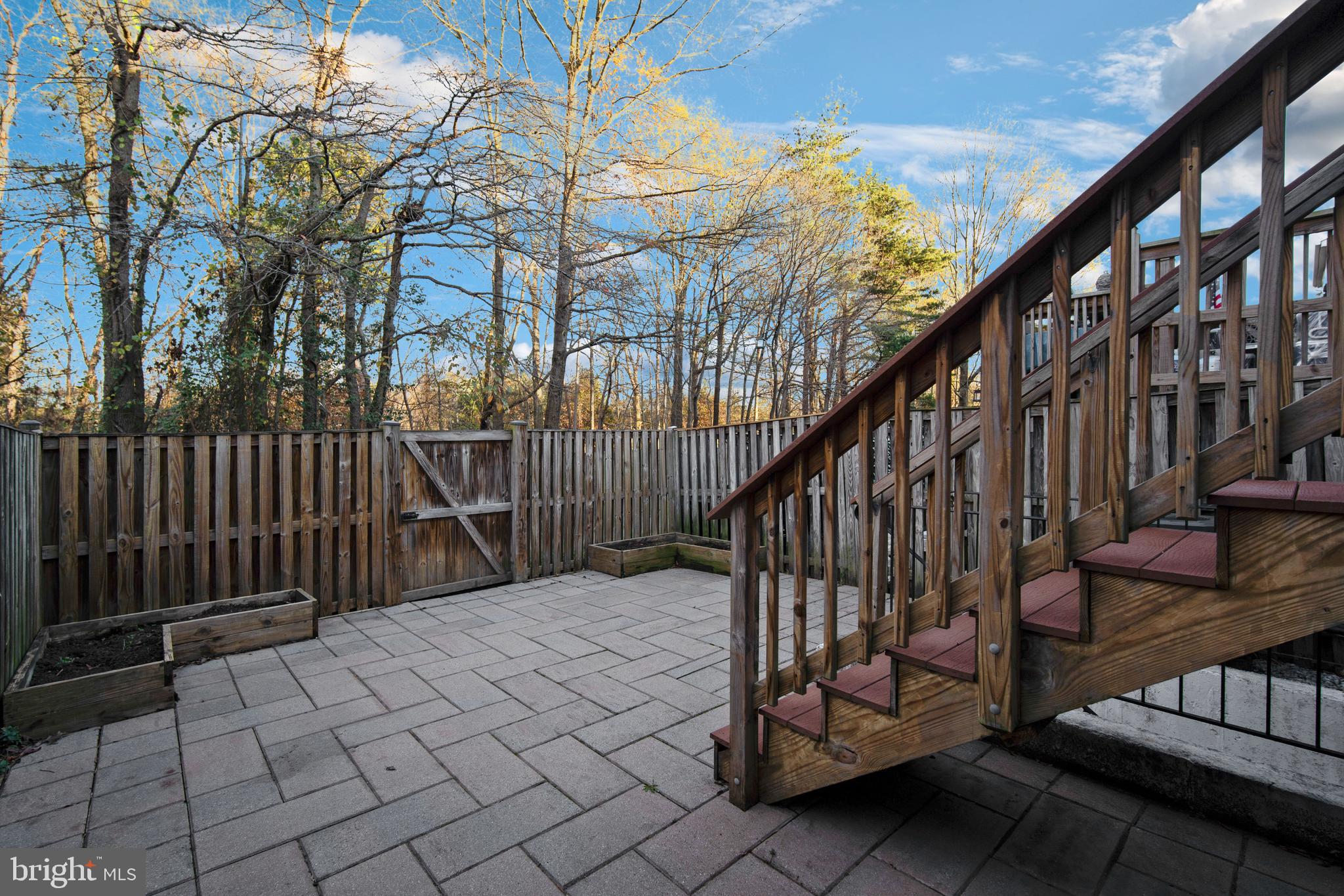 6921 Villa-Del-Rey Court Springfield, VA 22150 - Photo 20 of 28 Two second floor decks.