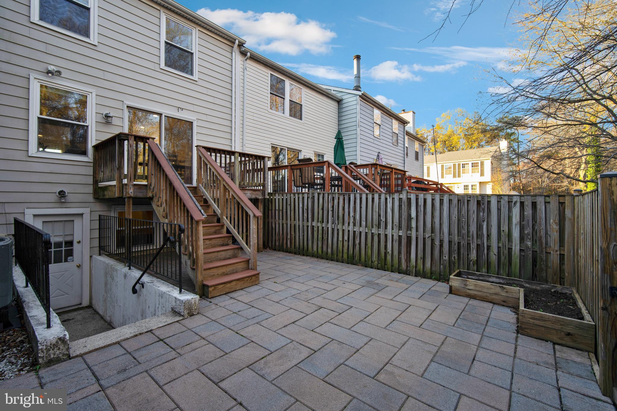 6921 Villa-Del-Rey Court Springfield, VA 22150 - Photo 24 of 28 Large fenced backyard.