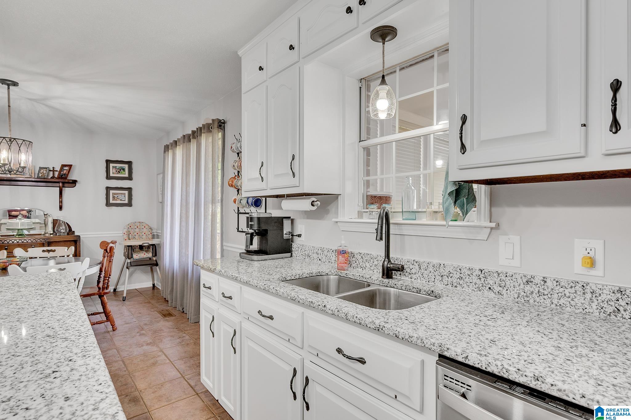 385 Hickory Road Gardendale, AL 35071 - Photo 15 of 48