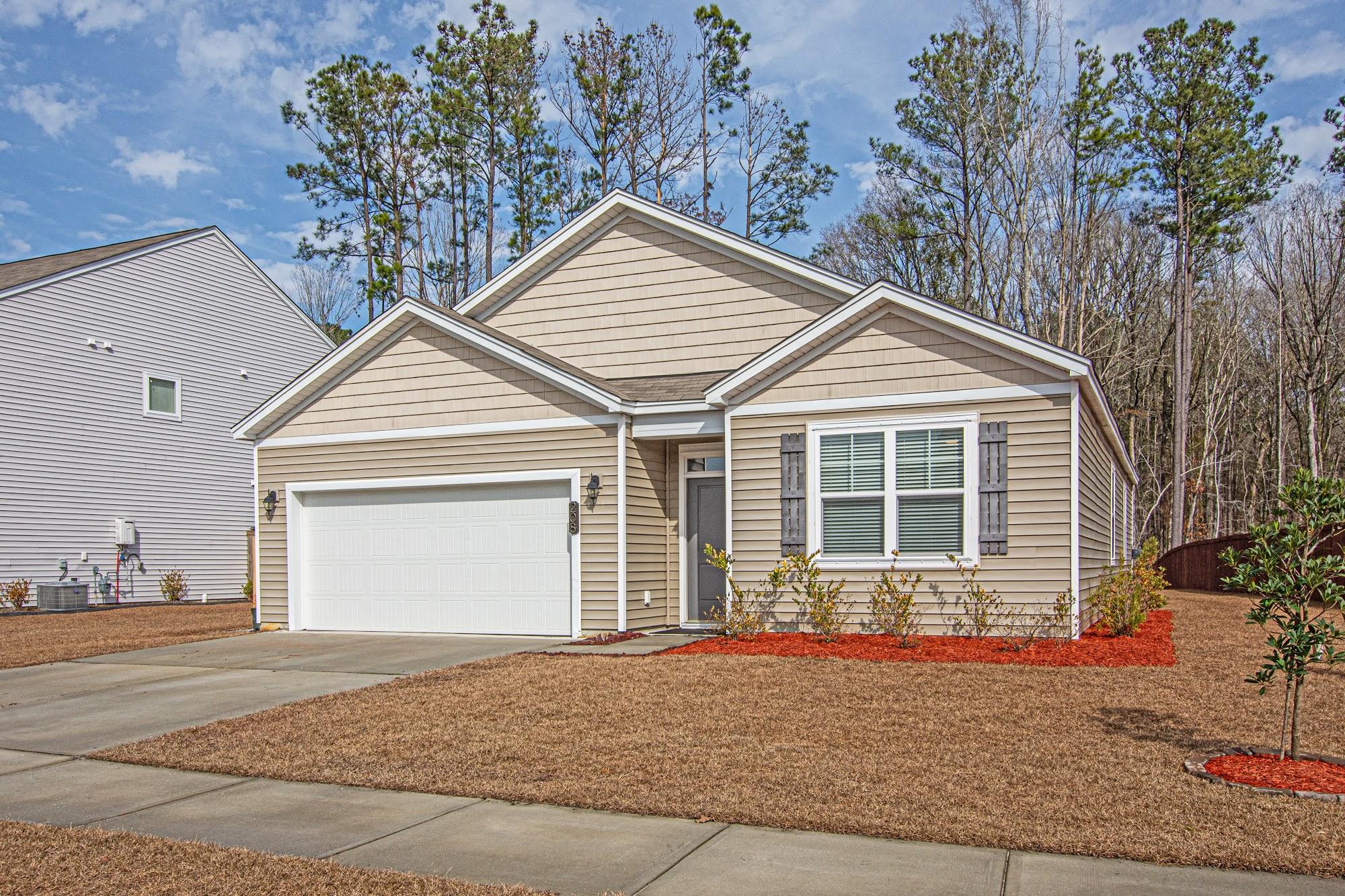 208 Goshen Road Moncks Corner, SC 29461 - Photo 5 of 38 B1599563-DDAC-42C2-B3E5-7260FAEDE67B
