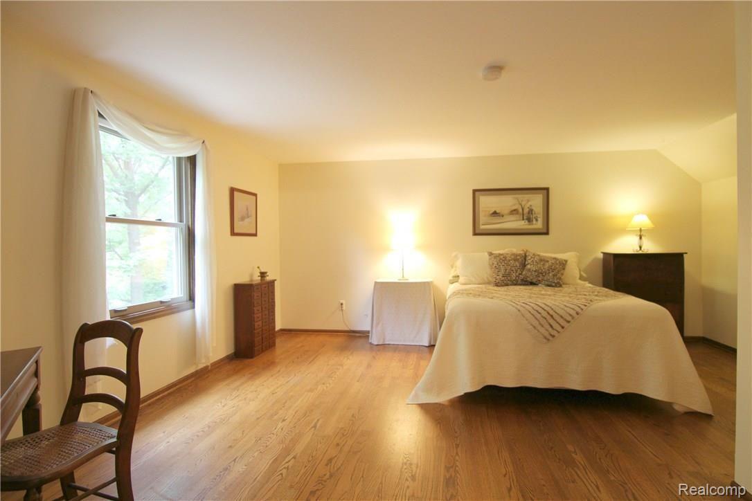 8600 Napier Road Northville, MI 48168 - Photo 19 of 39 Napier Rd Master Bedroom.jpg