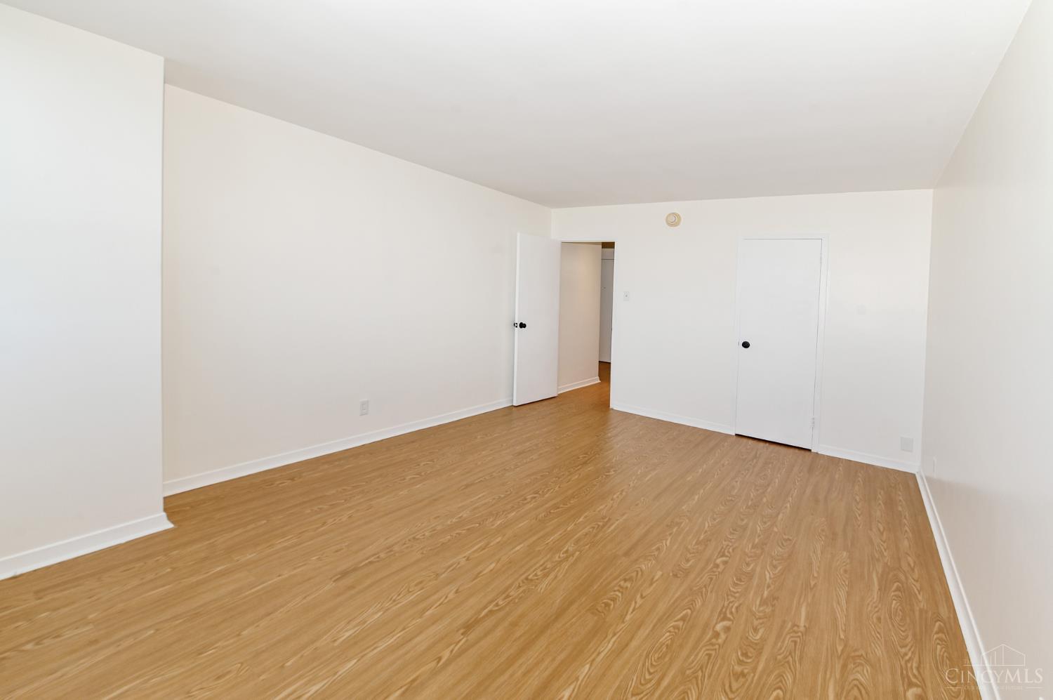 2324 Madison Road, Unit 1701 Cincinnati, OH 45208 - Photo 22 of 37 Gallery Image 22