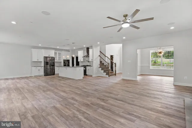 $569,000 | 14875 Buckingham Court, Issue, MD 20645