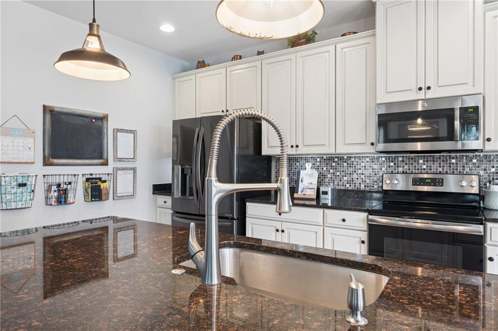 4466 Walnut Ridge Circle McDonald, PA 15057 - Photo 11 of 50 Gallery Image 11