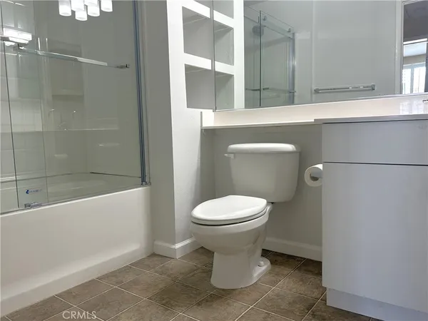 $3,150 | 1801 East Katella Avenue, Anaheim, CA 92805