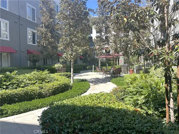 $3,150 | 1801 East Katella Avenue, Anaheim, CA 92805