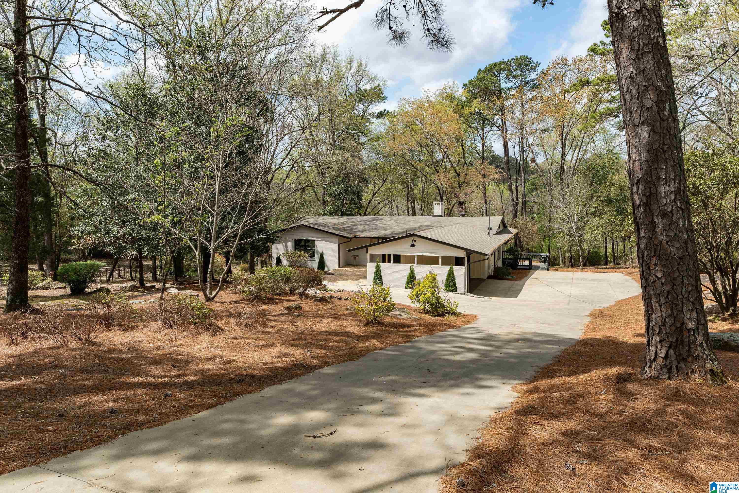 2628 Altadena Road Birmingham, AL 35243 - Photo 4 of 55