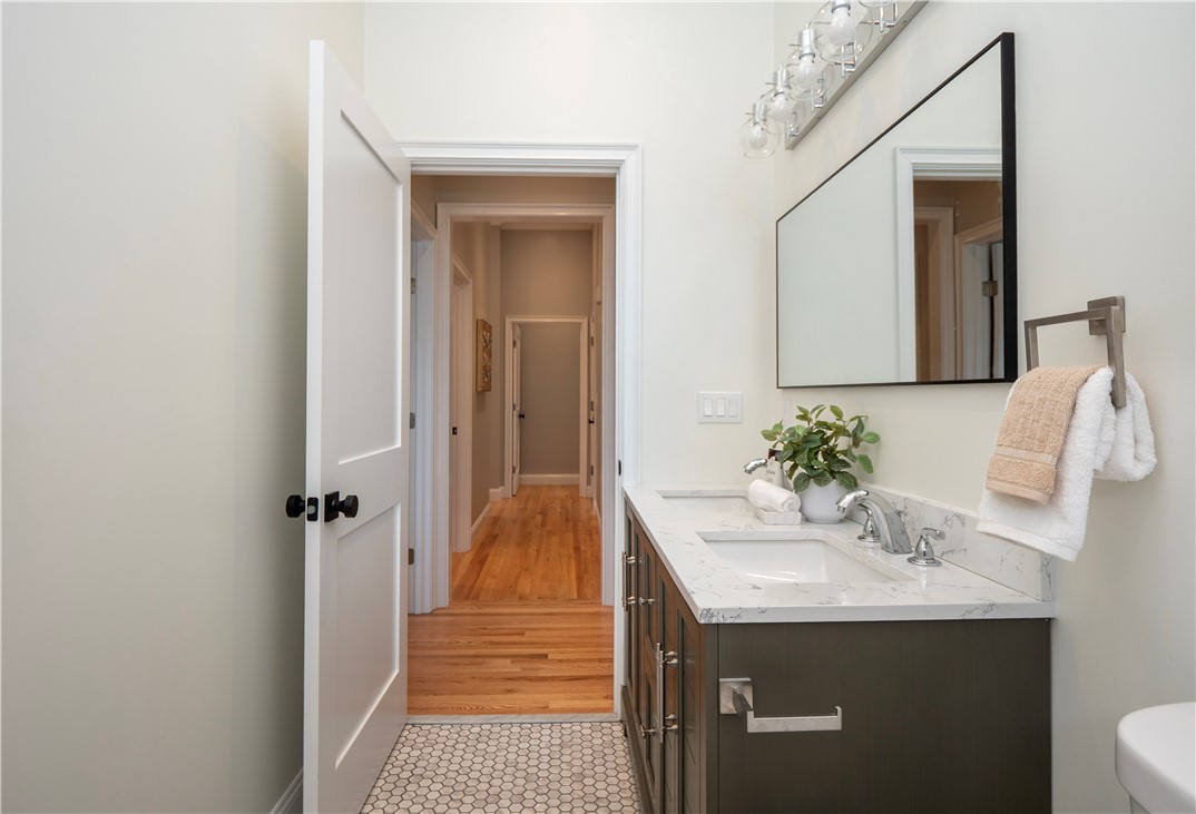 31 Prescott Hall Road Newport, RI 02840 - Photo 24 of 45