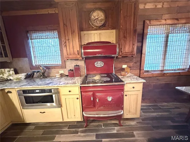 $925,000 | 853 Twisted Cedar Drive, Beaufort, MO 63013