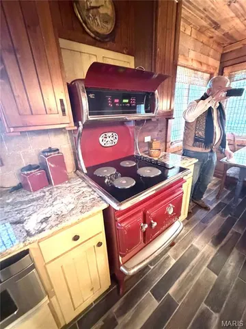 $925,000 | 853 Twisted Cedar Drive, Beaufort, MO 63013