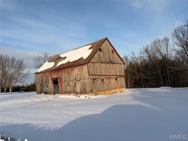 $925,000 | 853 Twisted Cedar Drive, Beaufort, MO 63013