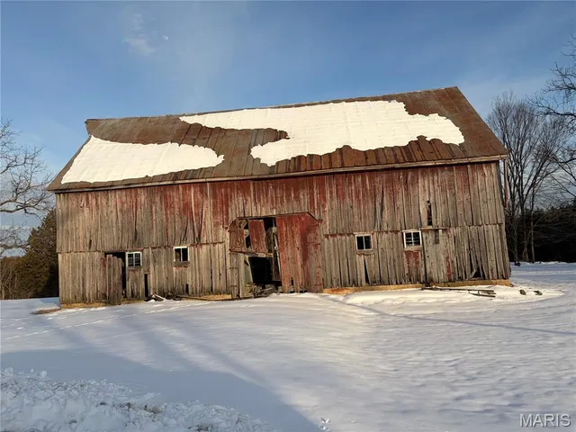 $925,000 | 853 Twisted Cedar Drive, Beaufort, MO 63013