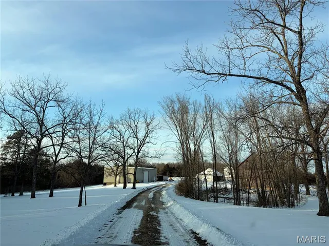 $925,000 | 853 Twisted Cedar Drive, Beaufort, MO 63013