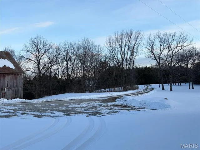 $925,000 | 853 Twisted Cedar Drive, Beaufort, MO 63013