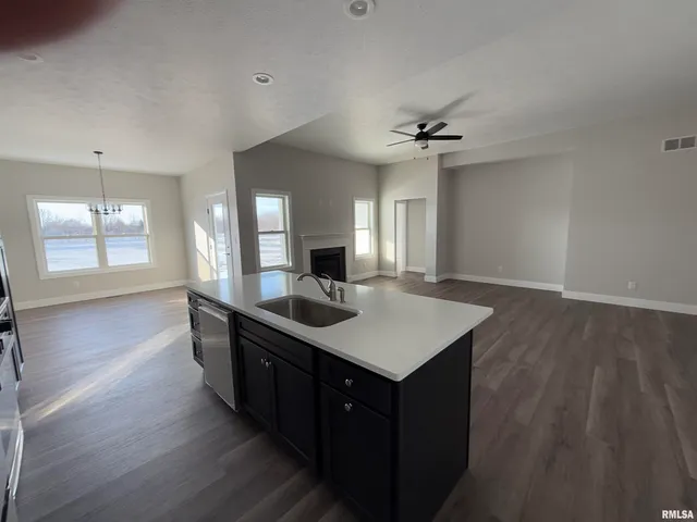 $2,800 | 1603 Blenheim Drive, Springfield, IL 62711