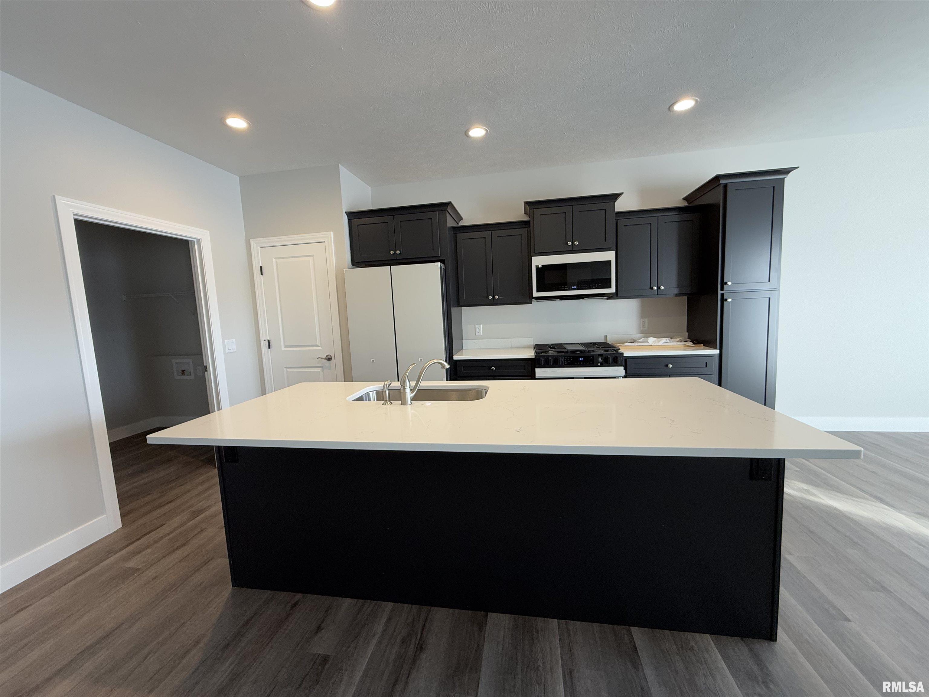 1603 Blenheim Drive Springfield, IL 62711 - Photo 6 of 21