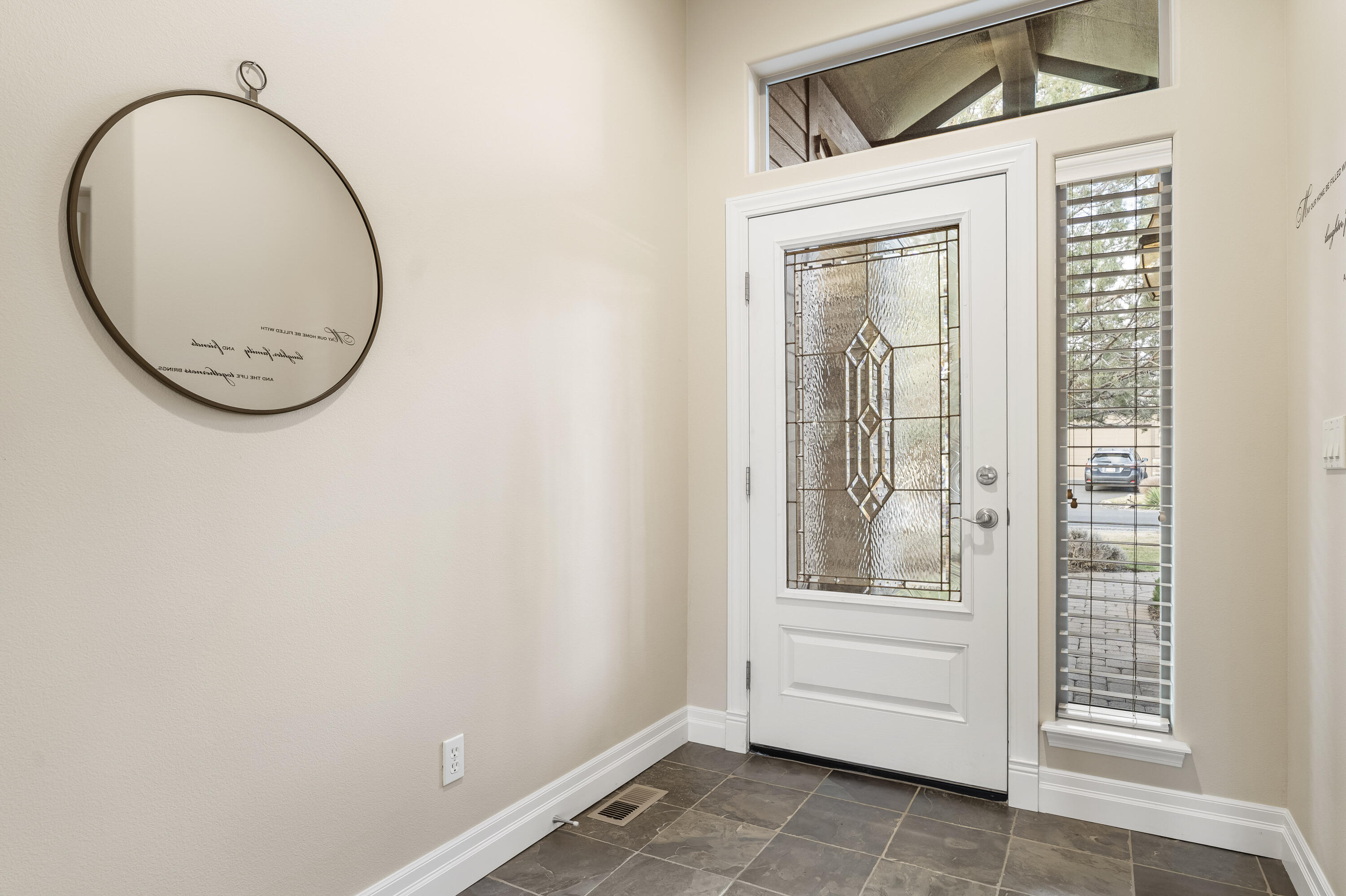 784 Ribbon Falls Road Redmond, OR 97756 - Photo 10 of 79 15-Entry