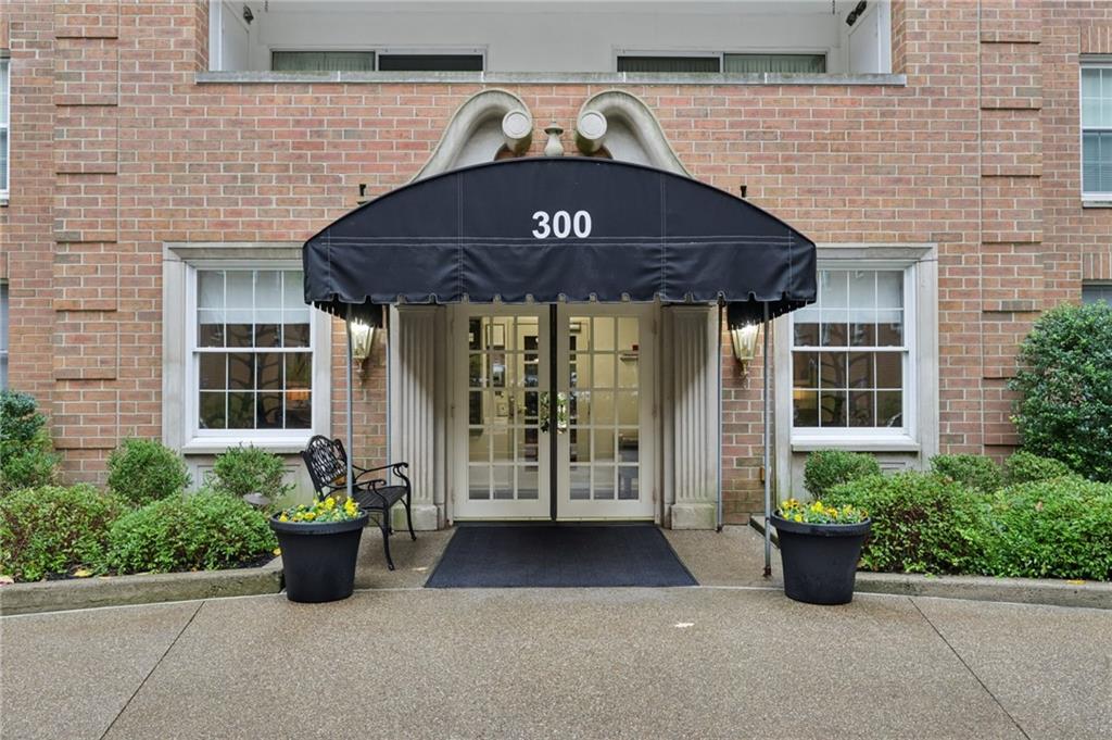 300 Fox Chapel Road, Unit 605 Pittsburgh, PA 15238 - Photo 2 of 42 Gallery Image 2
