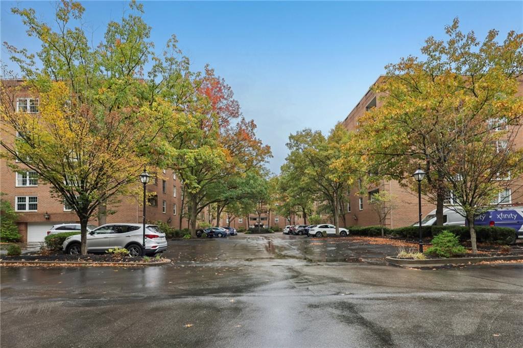 300 Fox Chapel Road, Unit 605 Pittsburgh, PA 15238 - Photo 3 of 42 Gallery Image 3