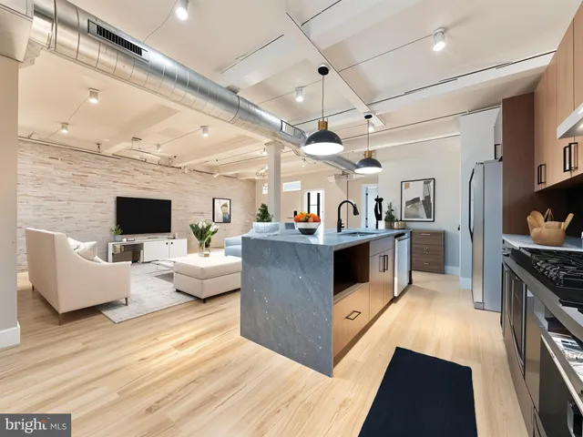 $1,995 | 14-16 Harvey Street, Unit 1C, Philadelphia, PA 19144