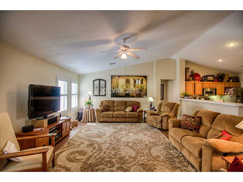 187 Ruby Ridge Avenue Henderson, NV 89002 - Photo 3 of 20 Great Room.