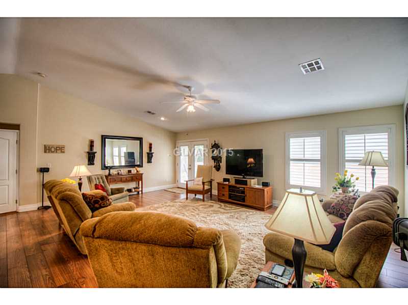 187 Ruby Ridge Avenue Henderson, NV 89002 - Photo 4 of 20 Great Room.